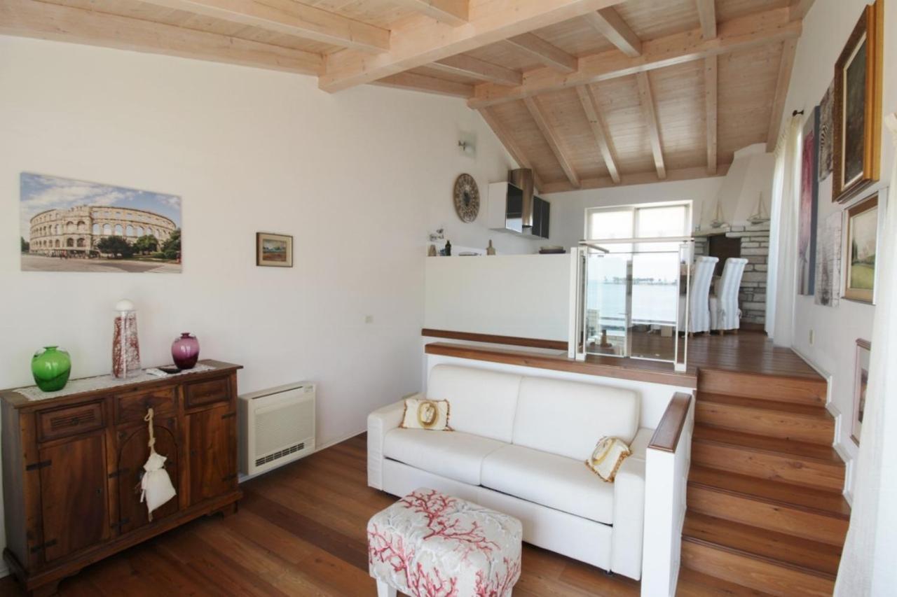 Istrian Villa With Unique Sea View โลเวร็ตชิกา ภายนอก รูปภาพ